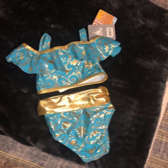 “Swimsuit 2-piece - Picture 2 of 3